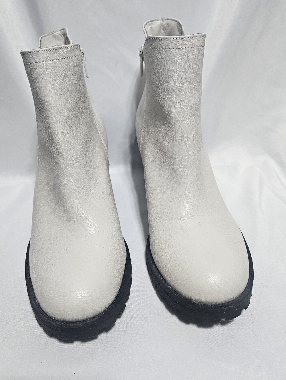 Sun + Stone White Faux Leather Ankle Booties 9.5